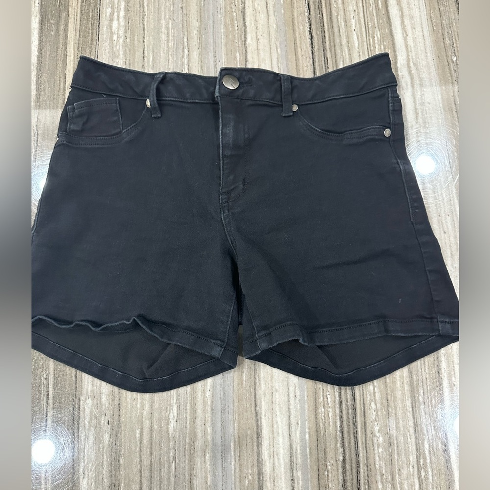 1822 Denim black womens shorts size 14